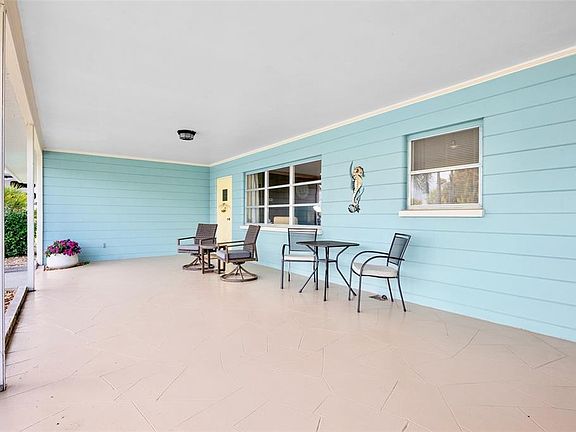 4th image of 223 Roberts Rd