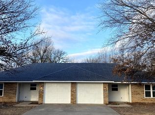 1556 Shannon St #B, Springdale, AR 72764