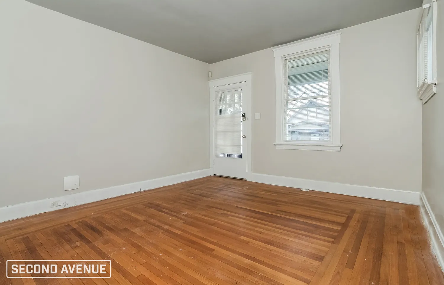 3 bed, 2.0 bath, 1651 sqft, $1,795 — Photo 2
