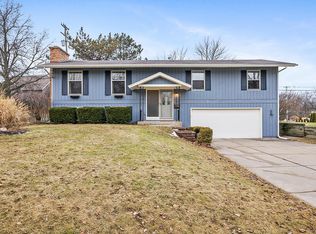 1609 Oxford Dr SE, Grand Rapids, MI