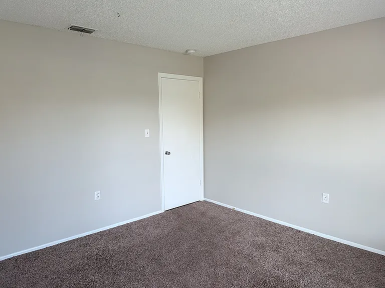 8206 Dedham Dr — Photo 14
