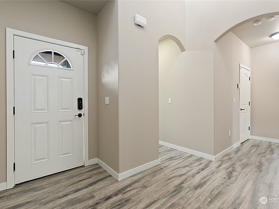 3rd image of 20509 79th Avenue E