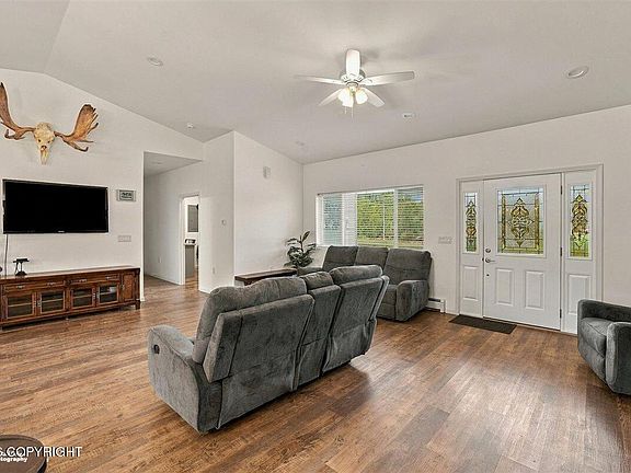 5th image of 910 W Emerald Cone Cir