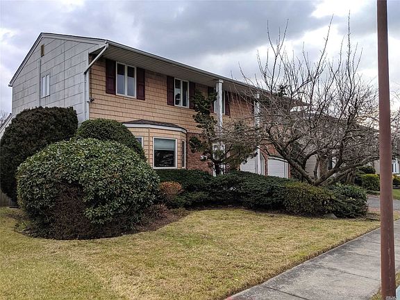 2nd image of 94 Arnold Ct