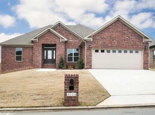 5804 Hummingbird Ln, Jacksonville, AR 72076