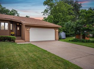 2321 Montana Ave E, Maplewood, MN 55119