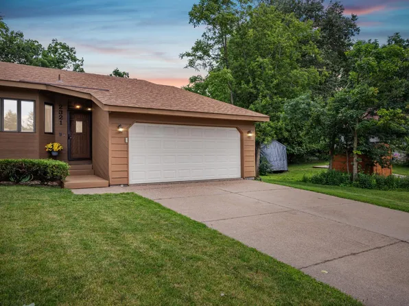 2321 Montana Ave E, Maplewood, MN 55119