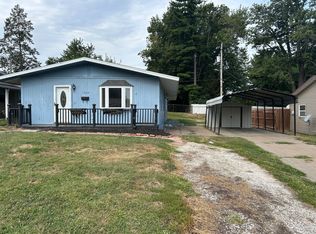 1524 W Granview Dr, Quincy, IL 62301