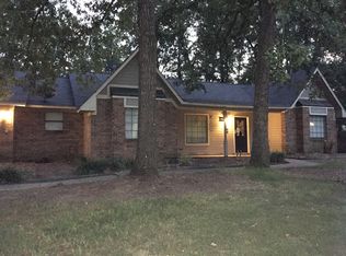 32 Victoria Cir, Maumelle, AR 72113