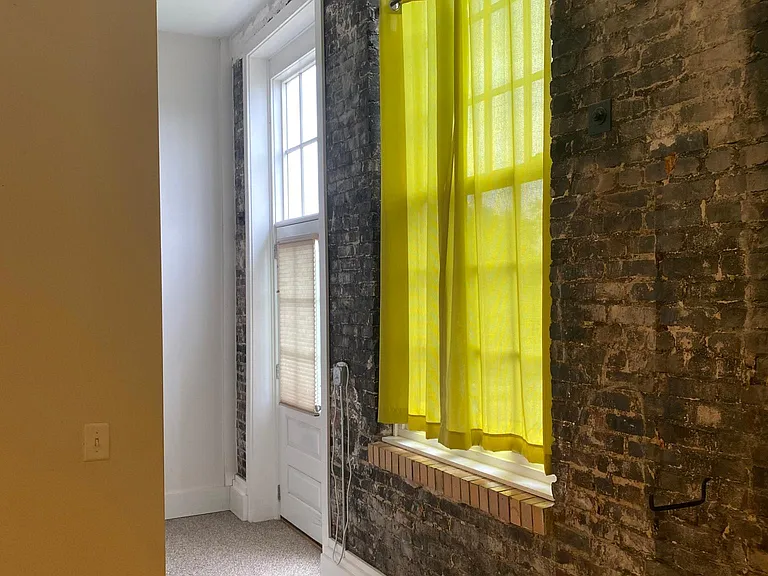 140 E Glenwood Ave #212 — Photo 8