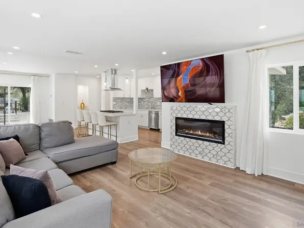 10243 Canyon Dr, Escondido, CA 92026