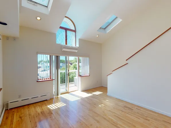 2803 Batchelder Street image 7 of 21