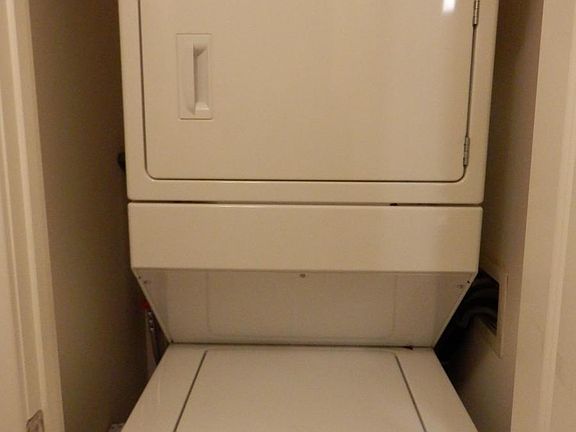 Combo Washing Machine / Dryer