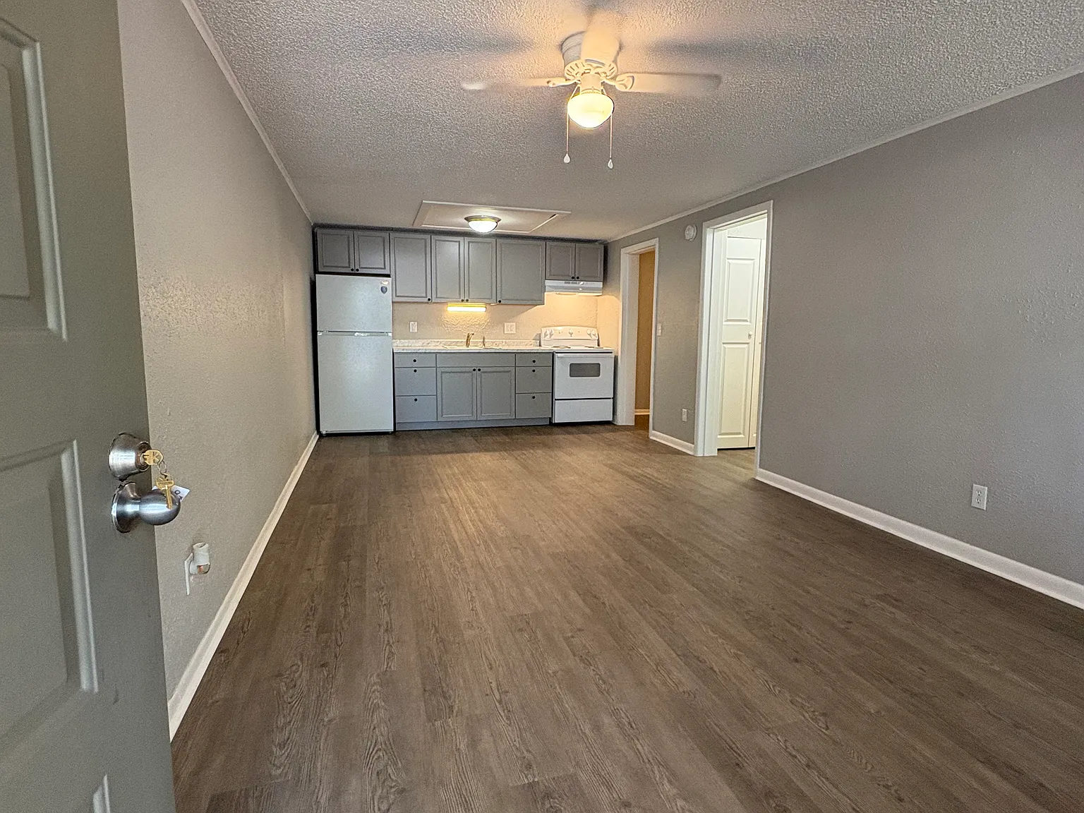 1 bed, $1,075 — Photo 2