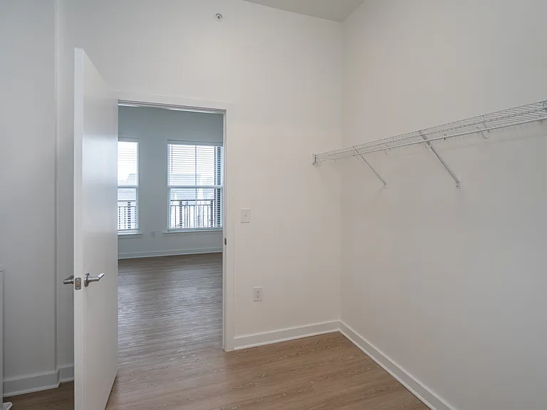Wrighthaven Square Apartments — Photo 39