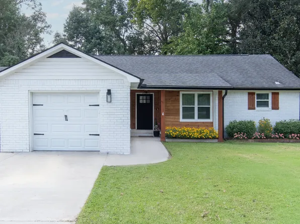 430 Delmont Dr, Goose Creek, SC 29445