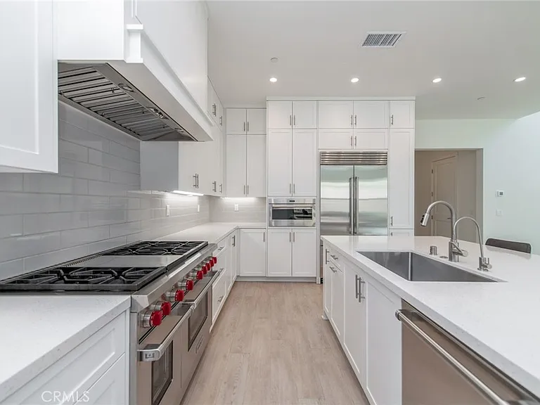 133 Hyperion — Photo 12