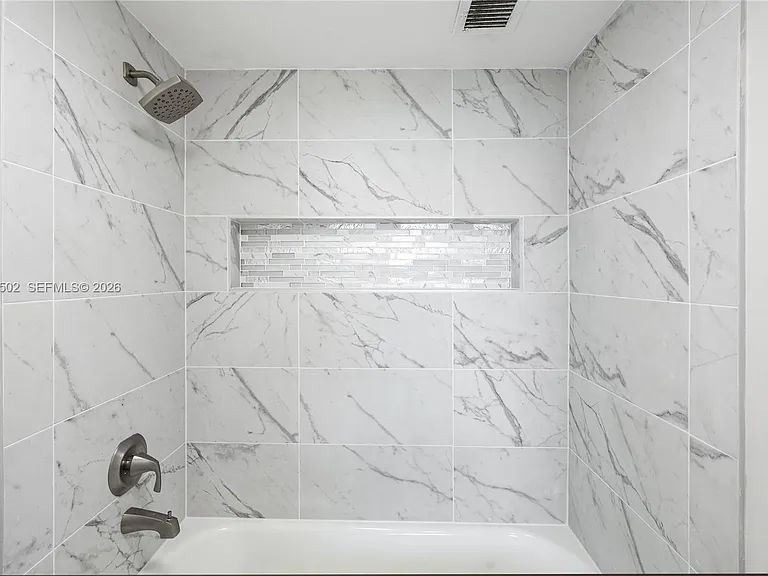 16740 NE 9th Ave #809 — Photo 25