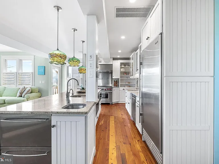 41 N Atlantic Ave — Photo 12