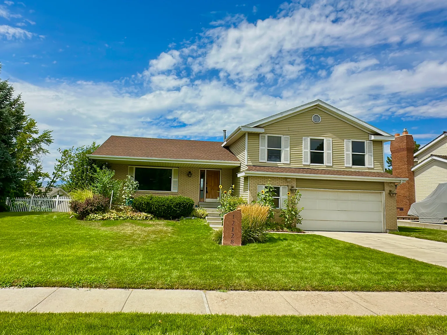 4 bed, 3474 sqft, $3,150 — Photo 1