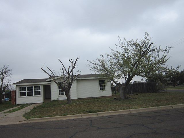 1st image of 3500 Gaston Dr