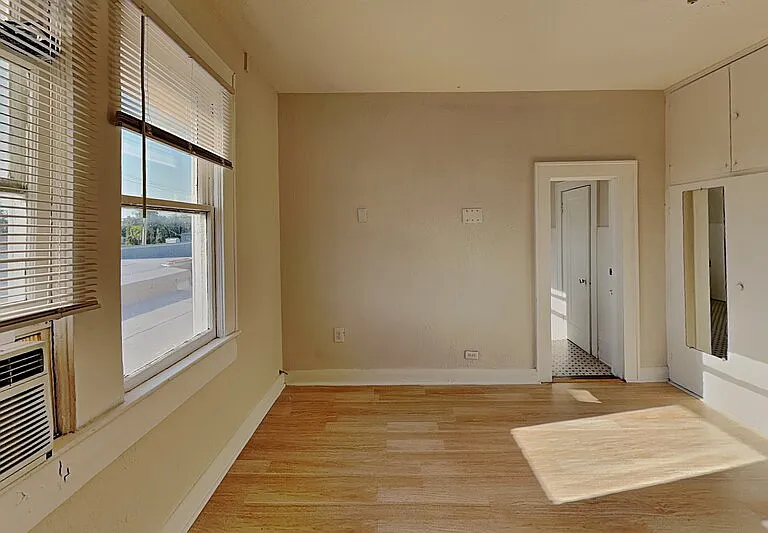 2904 W Chestnut St #3 — Photo 9