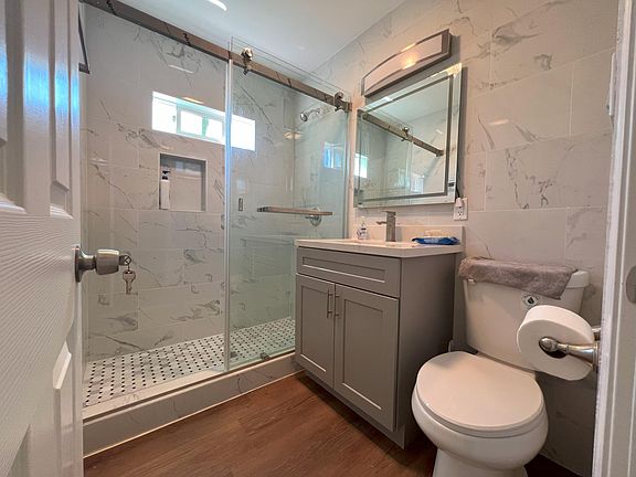 3rd image of 1435 E Idahome St