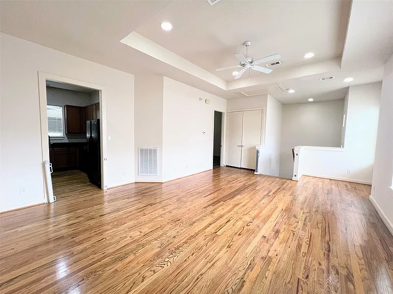 1126 Bonner St — Photo 7