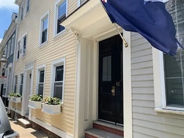 42 Pleasant St #1 — Photo 4