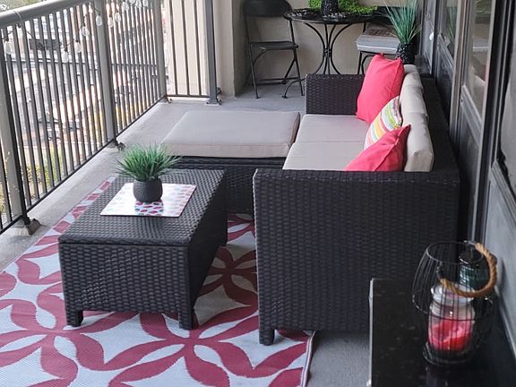 3rd image of 2901 S Michigan Ave APT 1002