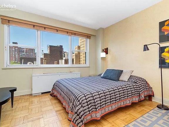 4th image of 101 W 12th St APT 9E