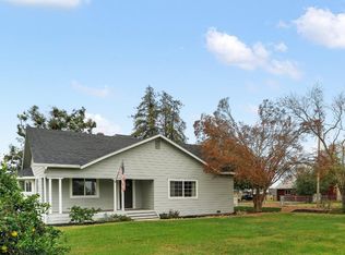 24211 N Elliott Rd, Acampo, CA 95220