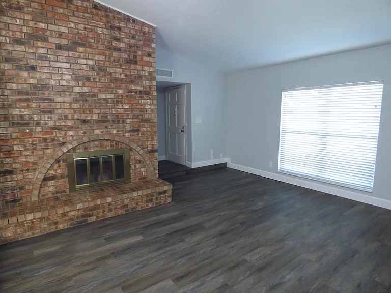 5016 Roberts Dr — Photo 5