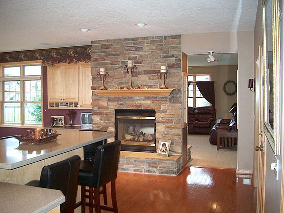 3rd image of 10936 Woodland Dr N