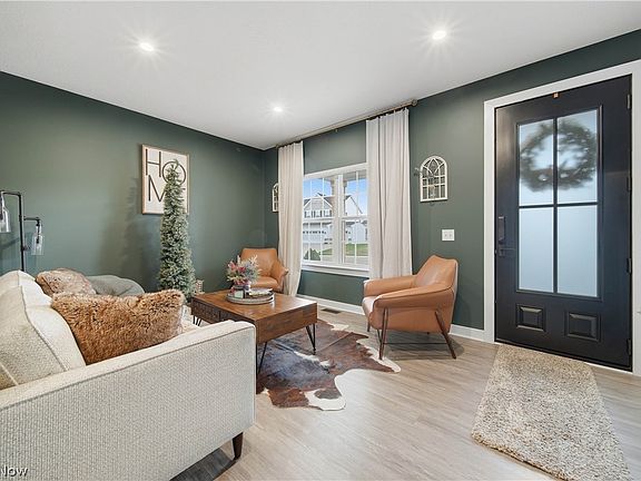 5th image of 3345 Sandgate St NW