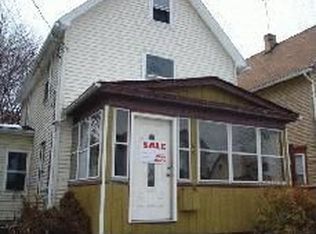 690 Prindle St, Sharon, PA 16146
