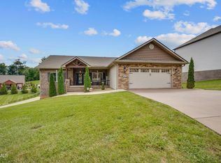 878 Vines Farm Ln, Jonesborough, TN 37659