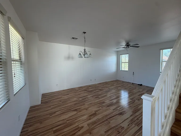 7809 W Palm Ln — Photo 8