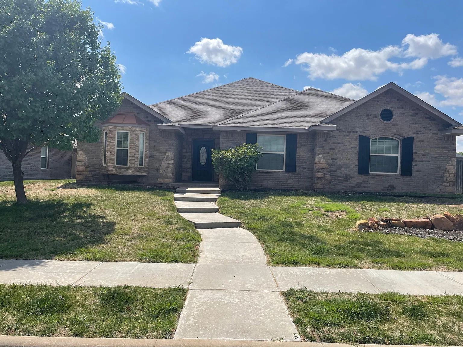 8300 Littlerock Dr — Photo 1