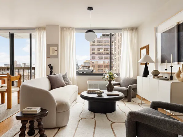111 East 30th Street 20A image 3 of 20