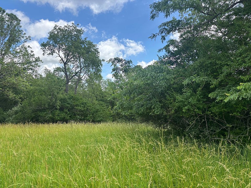 2nd image of 1025 Plum Cir