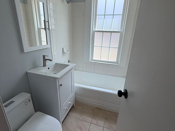 4th image of 304 Duncan Ave