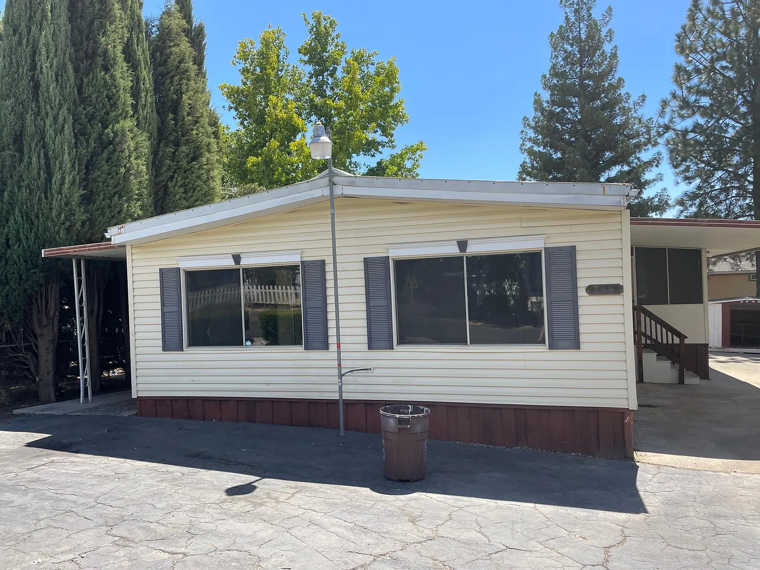 786 Sequoia Cir photo 1