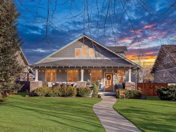 920 NW 15th St, Redmond, OR 97756