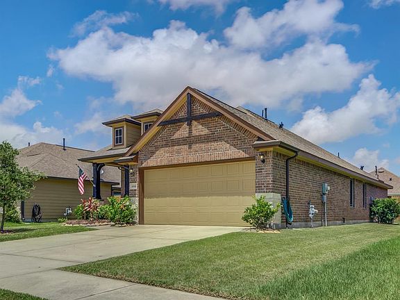 3rd image of 6518 Hunters Creek Ln