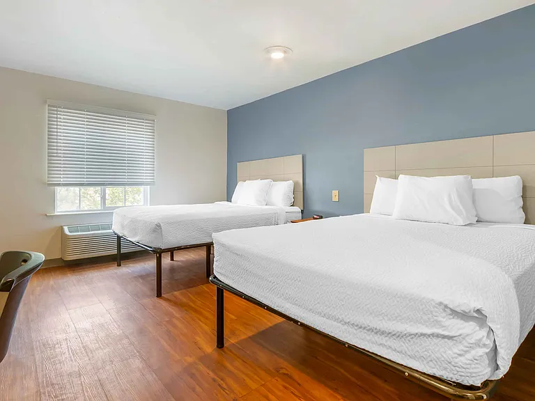 Deluxe Studio - 2 Queen Beds