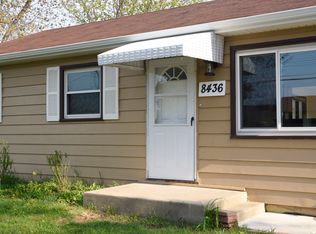 8436 W Allerton Ave, Greenfield, WI 53228