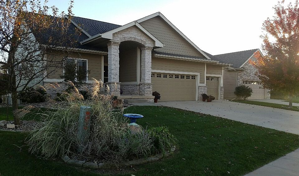 Luxury townhome standalone