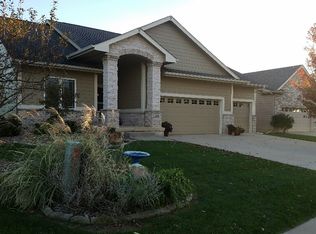 415 NE Pinehurst Cir, Ankeny, IA 50021