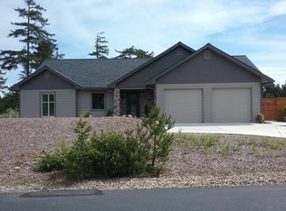88085 Lake Point Dr, Florence, OR
